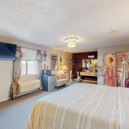 Jacuzzi Suite 206 At Tradewinds 유레카 스프링스 외부 사진